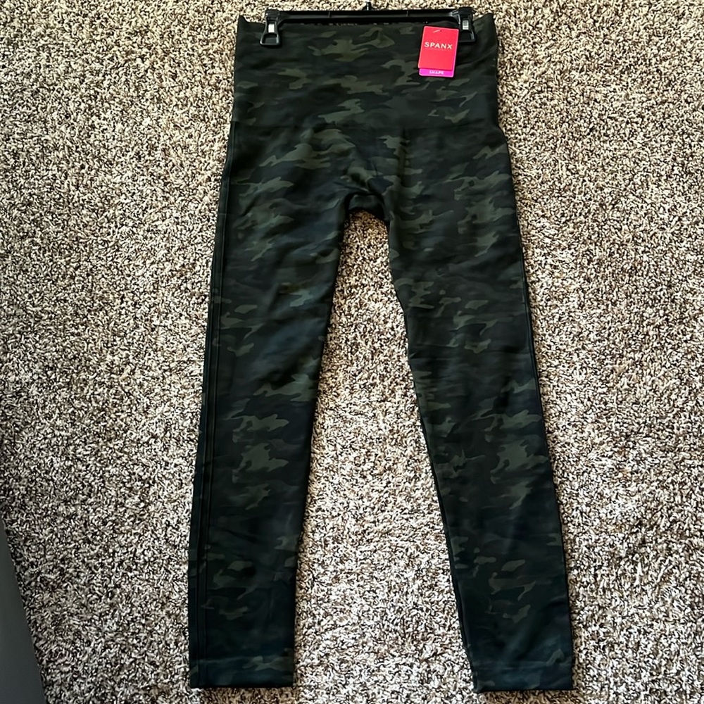 Spanx Green Camo Seamless Leggings